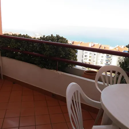 Ola Apartment *