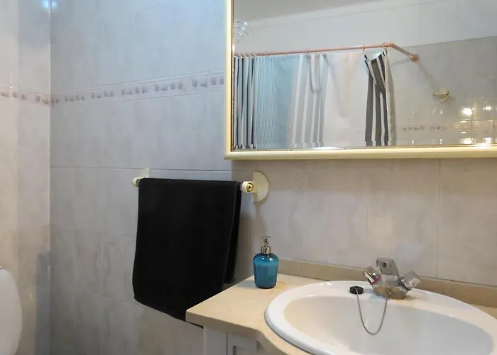Ola Apartment *